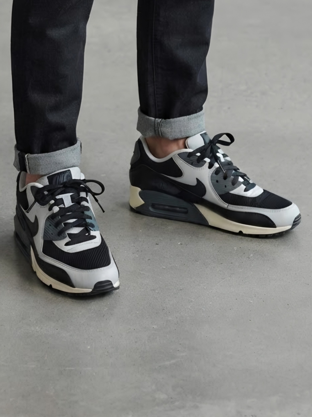 Men's Black and Gray Athletic Sneakers - Classic Comfort